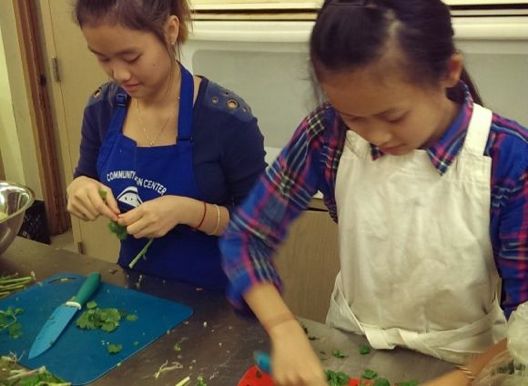 Youth cooking with Urban Roots, courtesy Urban Roots